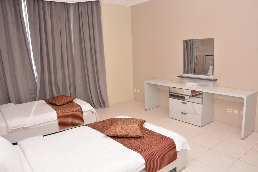 Janadriyah Suites 13 Nadinah ภายนอก รูปภาพ