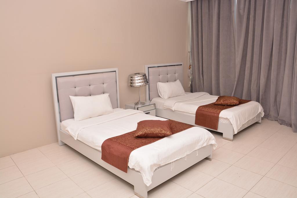 Janadriyah Suites 13 Nadinah ภายนอก รูปภาพ