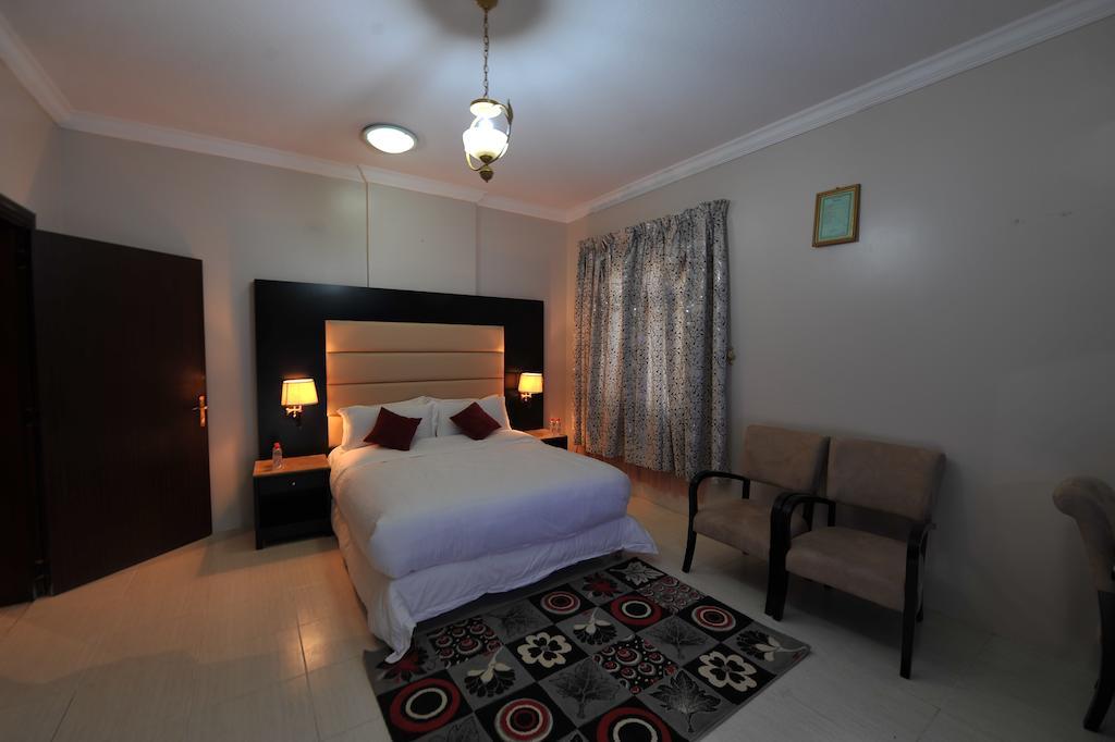 Janadriyah Suites 13 Nadinah ห้อง รูปภาพ